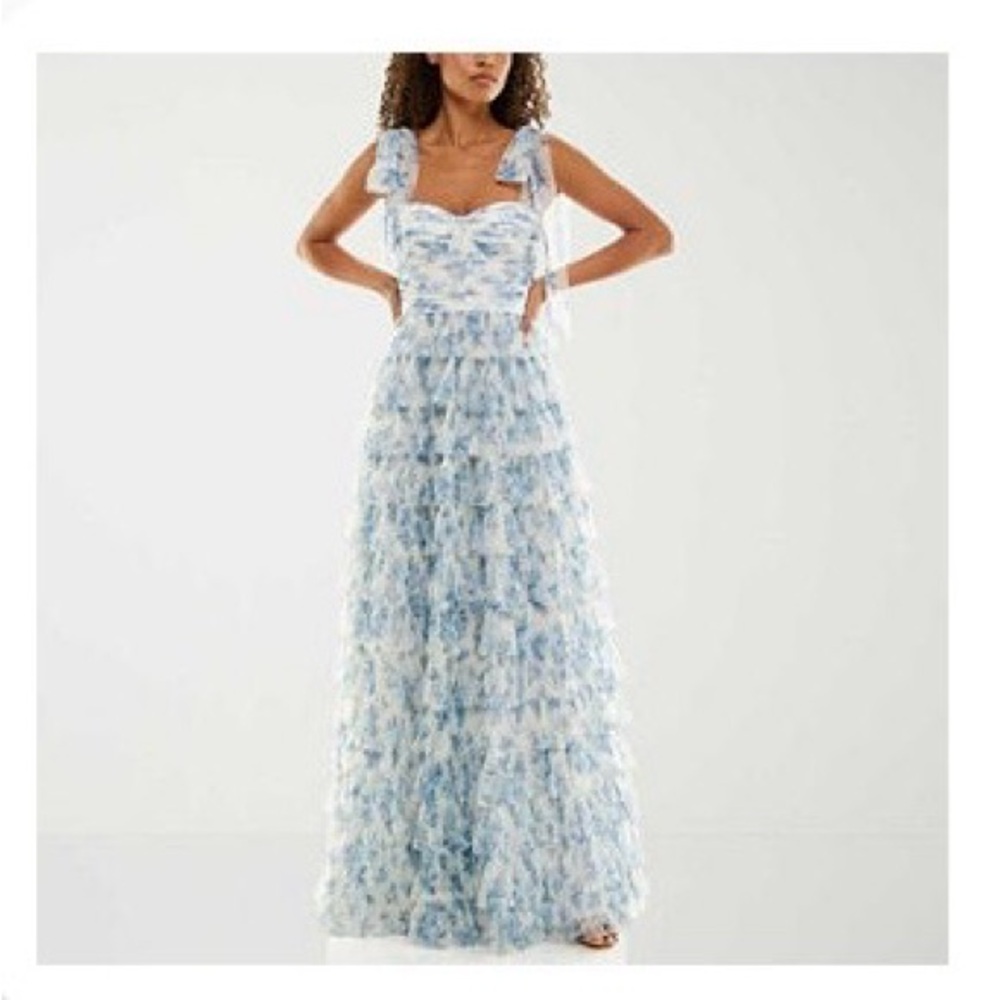 B. Smart Womens Sleeveless Floral
Ball Gown Juniors